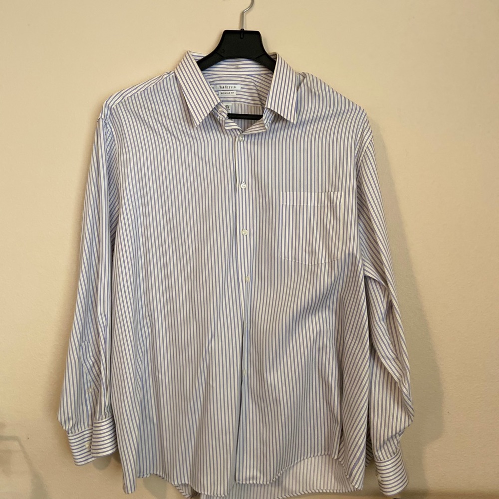 Long sleeve dress shirt